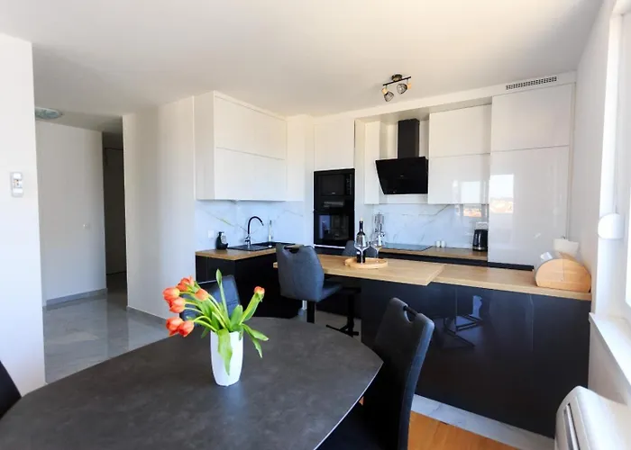 Appartement With Parking Space - 23525