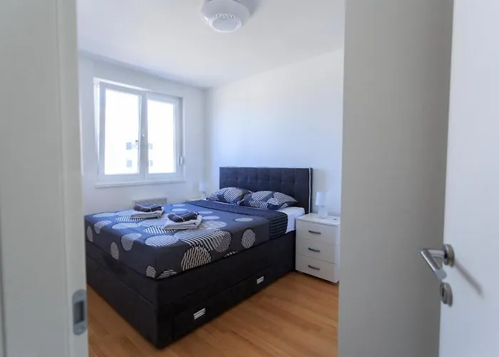 With Parking Space - 23525 Appartement Zadar