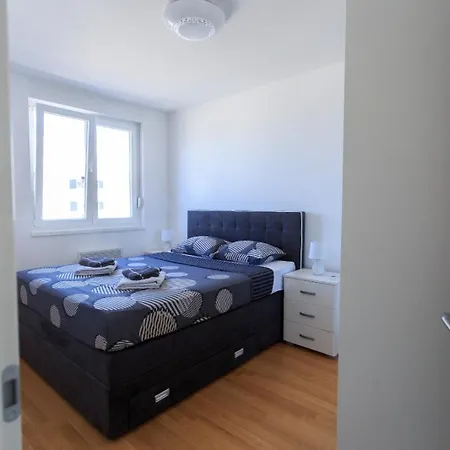 With Parking Space - 23525 公寓 扎达尔